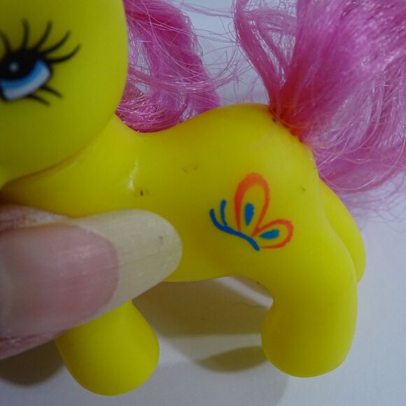 Gigo Toys Yellow Pony Figure With Pink Hair and Butterfly Design For Kids - Picture 8 of 8
